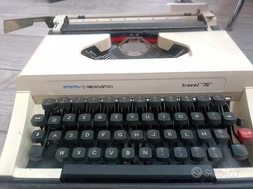 macchina da scrivere Remington travel 76 