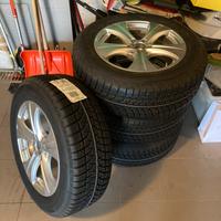 Cerchioni e pneumatici Bridgestone