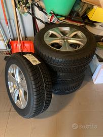 Cerchioni e pneumatici Bridgestone