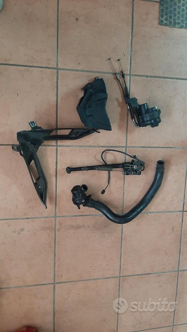 Ricambi r1 2007 2008 Yamaha Accessori Moto In vendita a Taranto