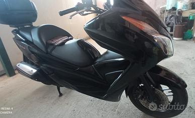scooter Honda forza 300