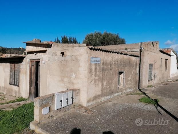 Rudere con terreno in loc. Matzaccara