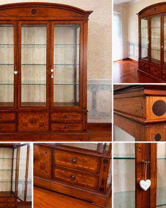 Credenza classica in legno con intarsi – Eccellent