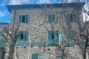 Casa da ristrutturare a Torpiana