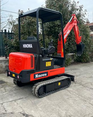 E222 Mini escavatore allargabile 17 q HINOWA