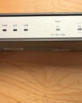 ZyXEL USG40 - Unified Security Gateway / Firewall