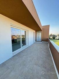 Padova, zona Chiesanuova, nuovo ATTICO con terrazz