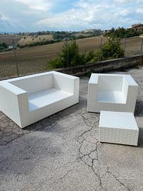 Salottino da esterno o interno bianco