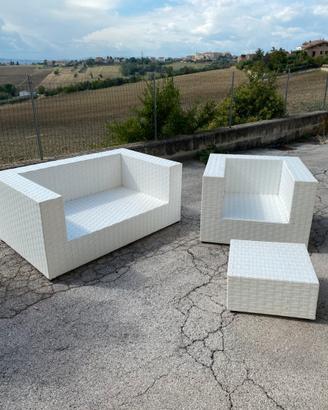 Salottino da esterno o interno bianco