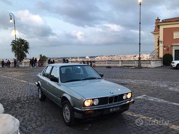 BMW 320i  e30 