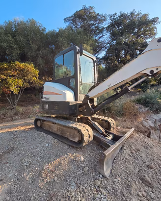 Escavatore Bobcat E32 35 quintali