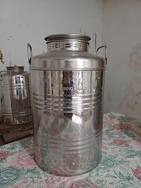Contenitori in acciaio inox  per olio d’oliva