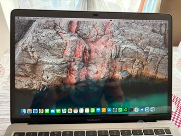 MacBook Air 13" 2020 i5 8GB 512GB