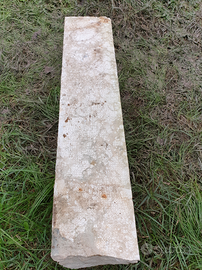 Contorni profili in marmo o pietra per finestre