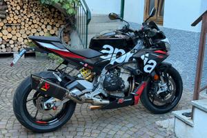 Aprilia tuono 660 factory