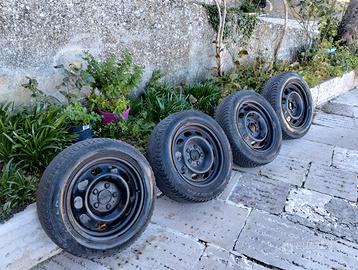 4 cerchi più gomme termiche 205/55/R16