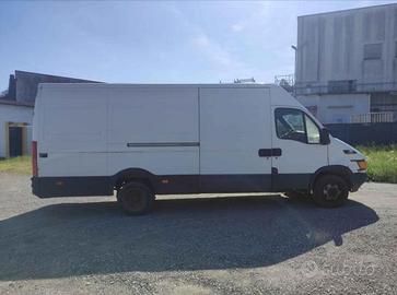 Iveco Daily passo lungo XXL del 2005