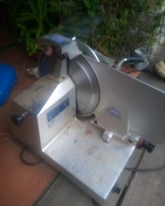 affettatrice da banco da revisionare carrello