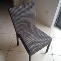 Sedia da esterno impilabile