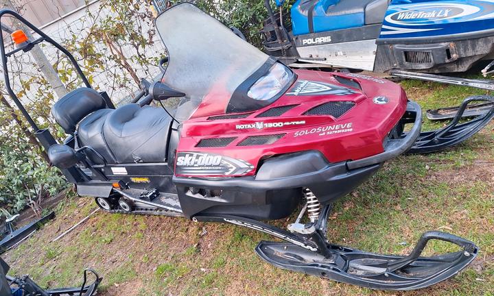 Motoslitta lynx 1300 4 tec