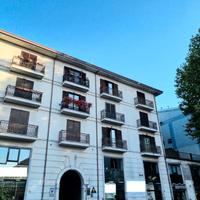 Appartamento di 4 vani e 2 wc, con garage di mq 26