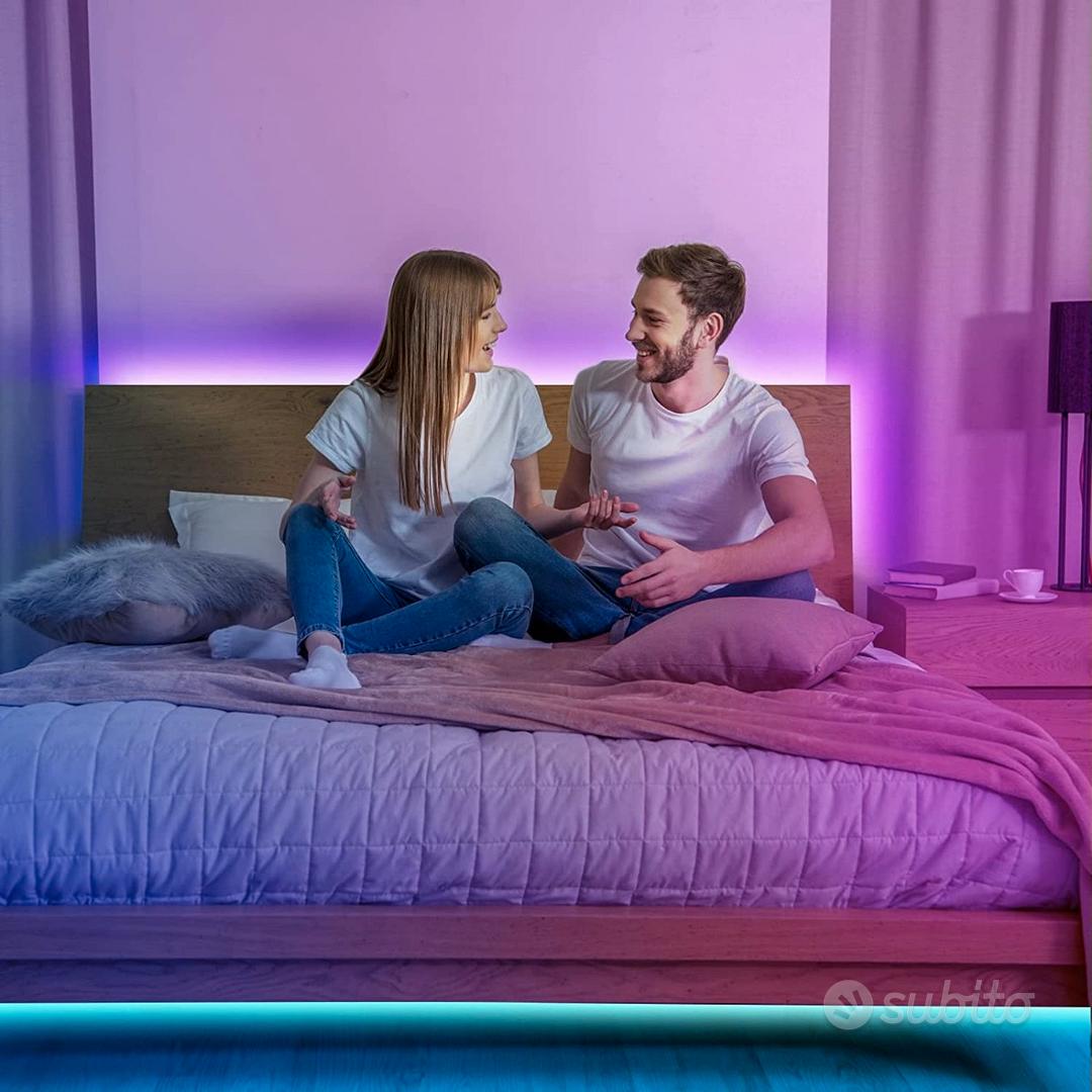 Striscia LED 10 Metri, Strisce Luci LED Colorate - Arredamento e Casalinghi  In vendita a Brescia