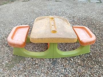 Tavolino giochi per bambini