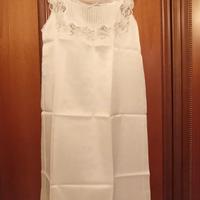 L.4 - Due camicie da notte 