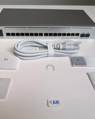 Ubiquiti UniFi USW Pro Max 16 PoE switch con Rack