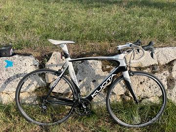 Bici da corsa Kuota Kharkma in carbonio- taglia 57