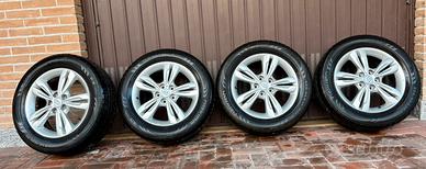 4 cerchi Hyundai 17” + 4 pneumatici 4 stag. 50%