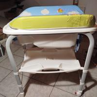 Fasciatoio richiudibile con vaschetta inclusa