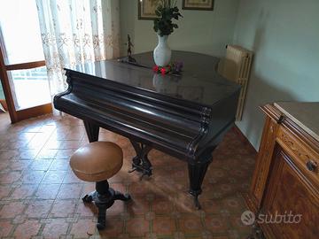 Pianoforte e mobili arredamento