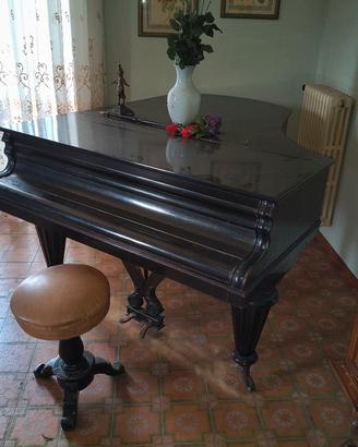 Pianoforte e mobili arredamento
