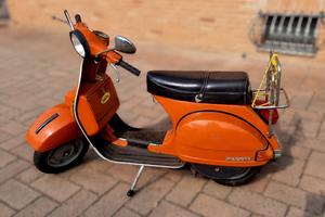 vespa PX200E