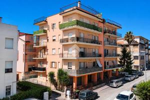 3 LOCALI A PORTO SANT'ELPIDIO