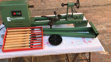 Tornio per legno  e scalpelli vari