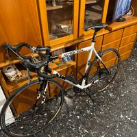 bici da corsa ktm strada 3000
