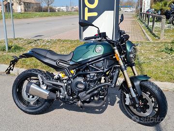 Benelli Leoncino 800