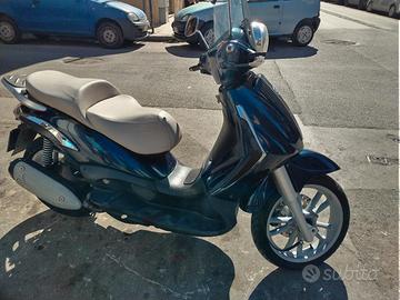 Piaggio Beverly 250 modello Tourer
