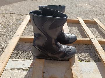 Stivali Axo 44 utilizzati 5 volte impeccabili