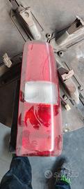 Faro posteriore dx x Suzuki Jimny 2001
