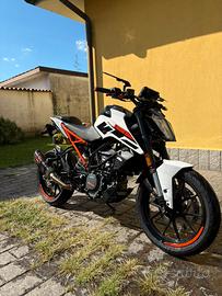 KTM DUKE 125 2020 (modello 2019)