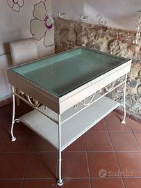 Arredamento shabby in ferro battuto