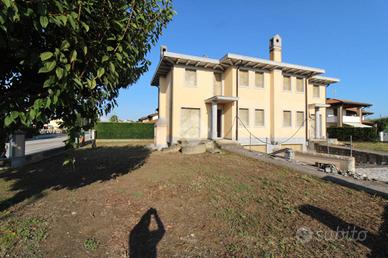 PORZIONE DI BIFAMILIARE A SAN MICHELE AL TAGLIAMEN