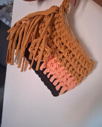 Pochette fatta a mano