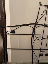 Struttura letto matrimoniale in ferro battuto