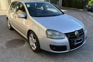 Volkswagen Golf 5 GT - 1.9 105 cv 6m