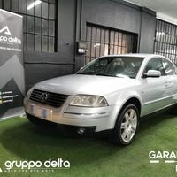 Volkswagen Passat 1.8 T 20V Highline GARANIZA 12 M