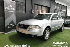 Volkswagen Passat 1.8 T 20V Highline GARANIZA 12 M